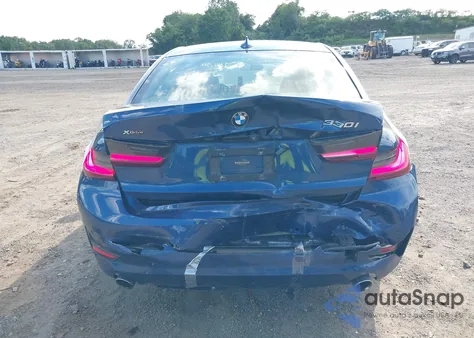 2022 BMW 330I xDrive z USA, uszkodzony, nr VIN 3MW5R7J0XN8C24972